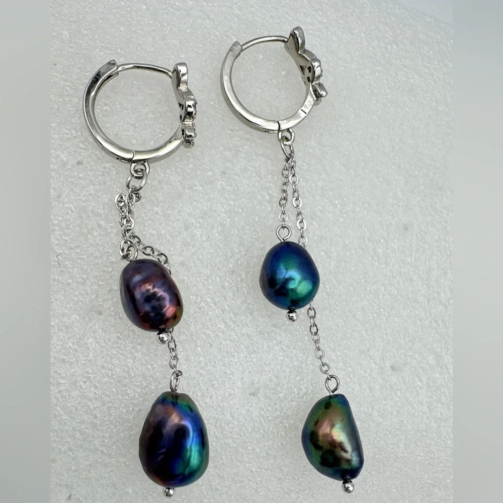 Reposhing Real Authentic fresh water pearls dangle with huggie